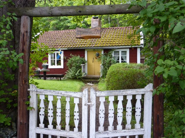 Gustafva Petersdotter - Kämpe Stugan Cottage